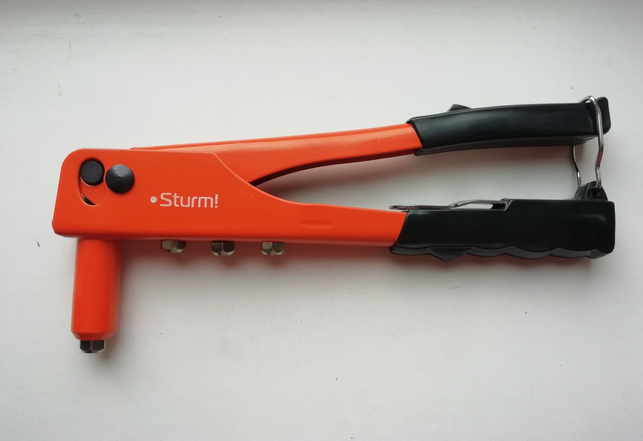 ЗАКЛЕПОЧНИК 250ММ STURM