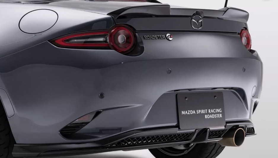 Задний диффузор в стиле Spirit Racing от Carbon Miata