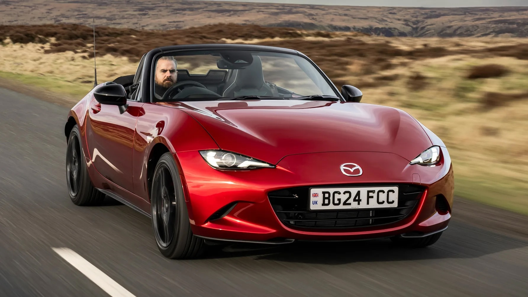 46V — Soul Red Crystal Metallic, реальный вид цвета