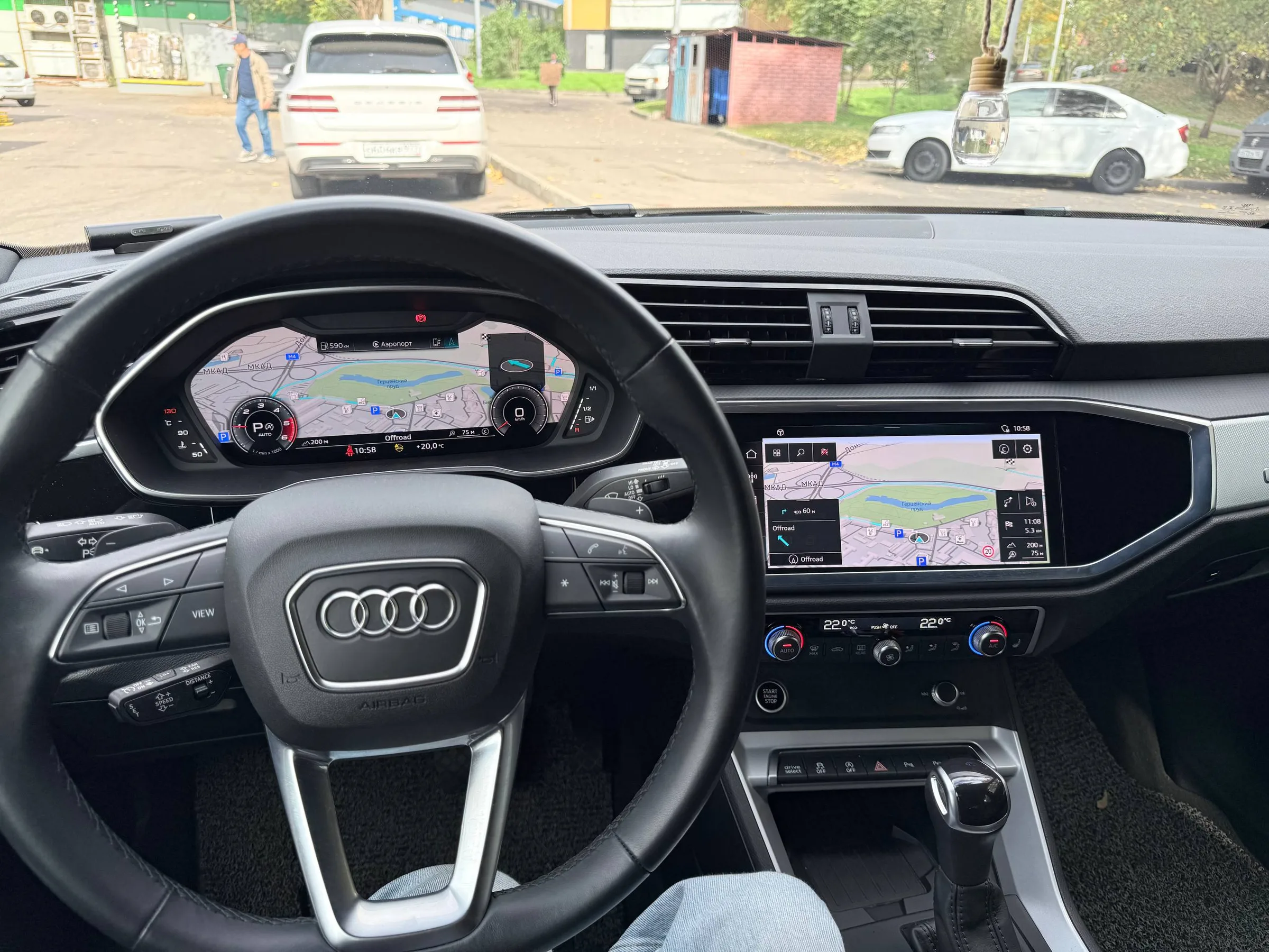 Салон Audi Q3 2022–2023 из Кореи с цифровой приборной панелью и MMI