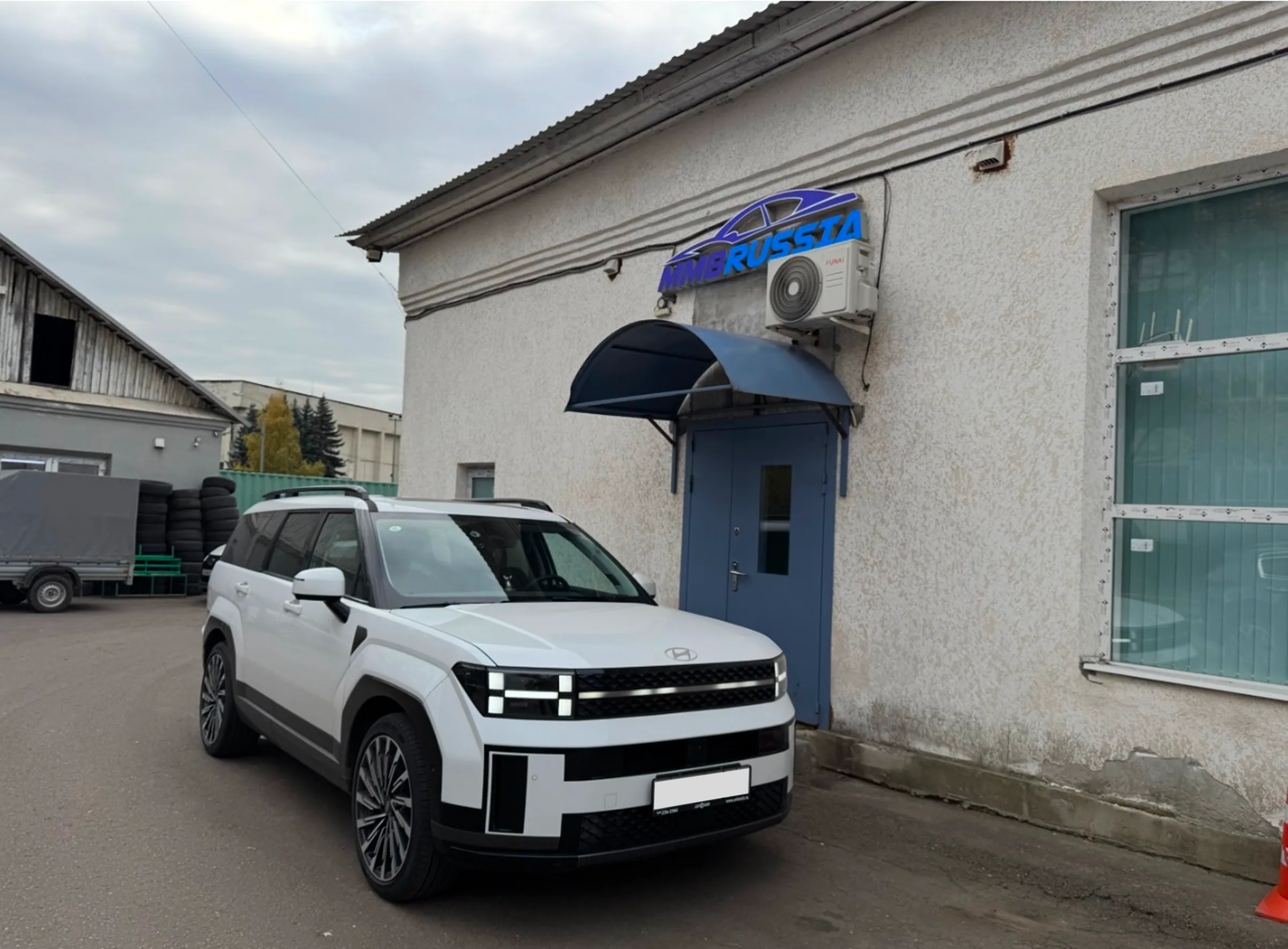 Hyundai Santa Fe MX5C: теперь говорит по-русски и знает дороги России