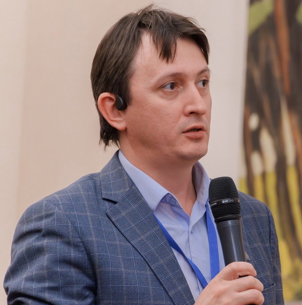 Аркадий Каюгин