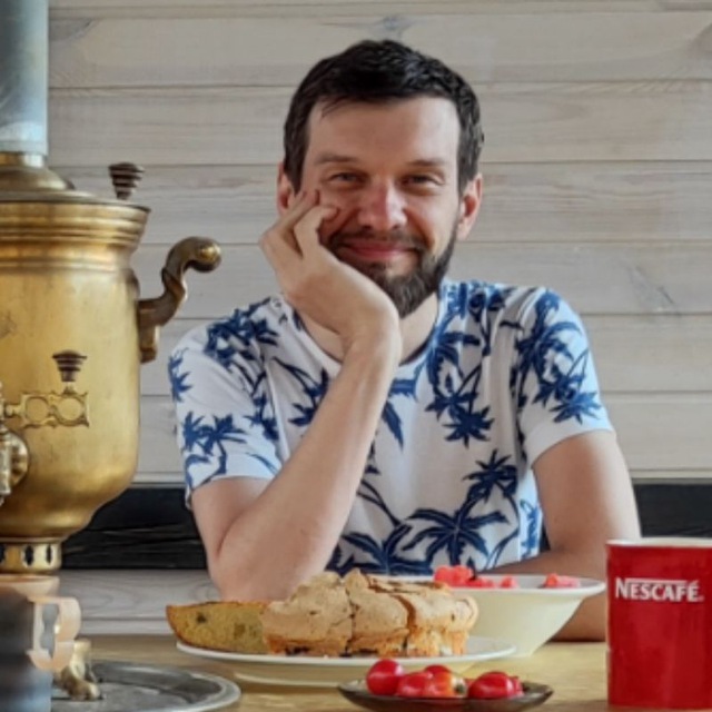Илья Овчинников