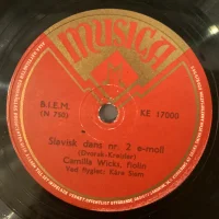 Slavisk Dans Nr 2 E-moll / Ave Maria