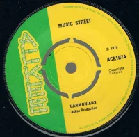Music Street / Group Of Girls