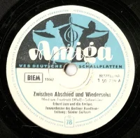 Zwischen Abschied Und Wiedersehn / Leg' Die Alte Platte Auf