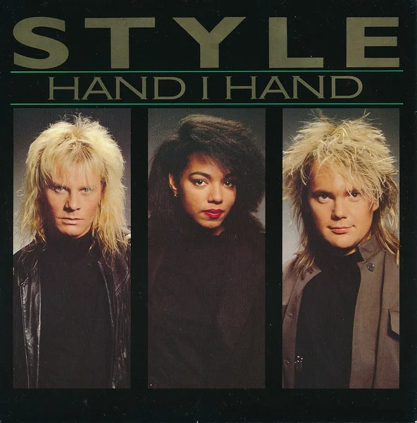 Hand I Hand