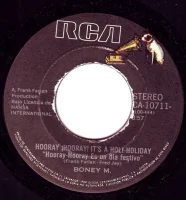 Hooray! Hooray! It's A Holi-Holiday = Hooray-Hooray Es Un Día Festivo