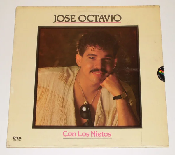 Jose Octavio Con Los Nietos
