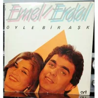 Öyle Bir Aşk