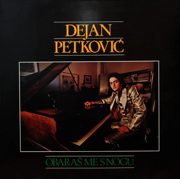 Obaraš Me S Nogu