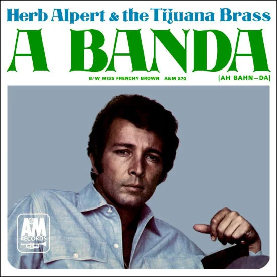A Banda / Miss Frenchy Brown