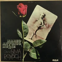Canta Silvia Rexach