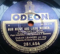 Nur Nicht Aus Liebe Weinen... / Romanze