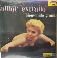 Amor Extraño