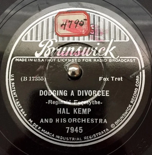 Dodging A Divorcee / Serenade For A Wealthy Widow