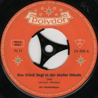 Das Glück Liegt In Der Mutter Hände / Bei Der Alten Laterne