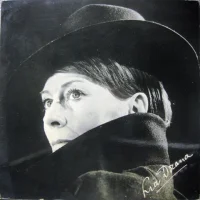 Lia Dorana '68