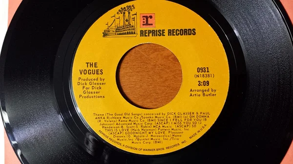 Theme (The Good Old Songs) / Come Into My Arms