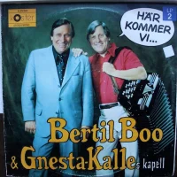 Här Kommer Vi...