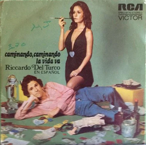 En Español - Caminando, Caminando / La Vida Va