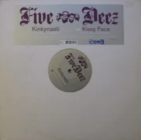 Kinkynasti / Kissyface