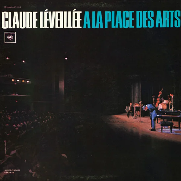À La Place Des Arts