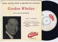 Den Engelske Kabaretstjerne Gordon Whelan Spiller Og Synger