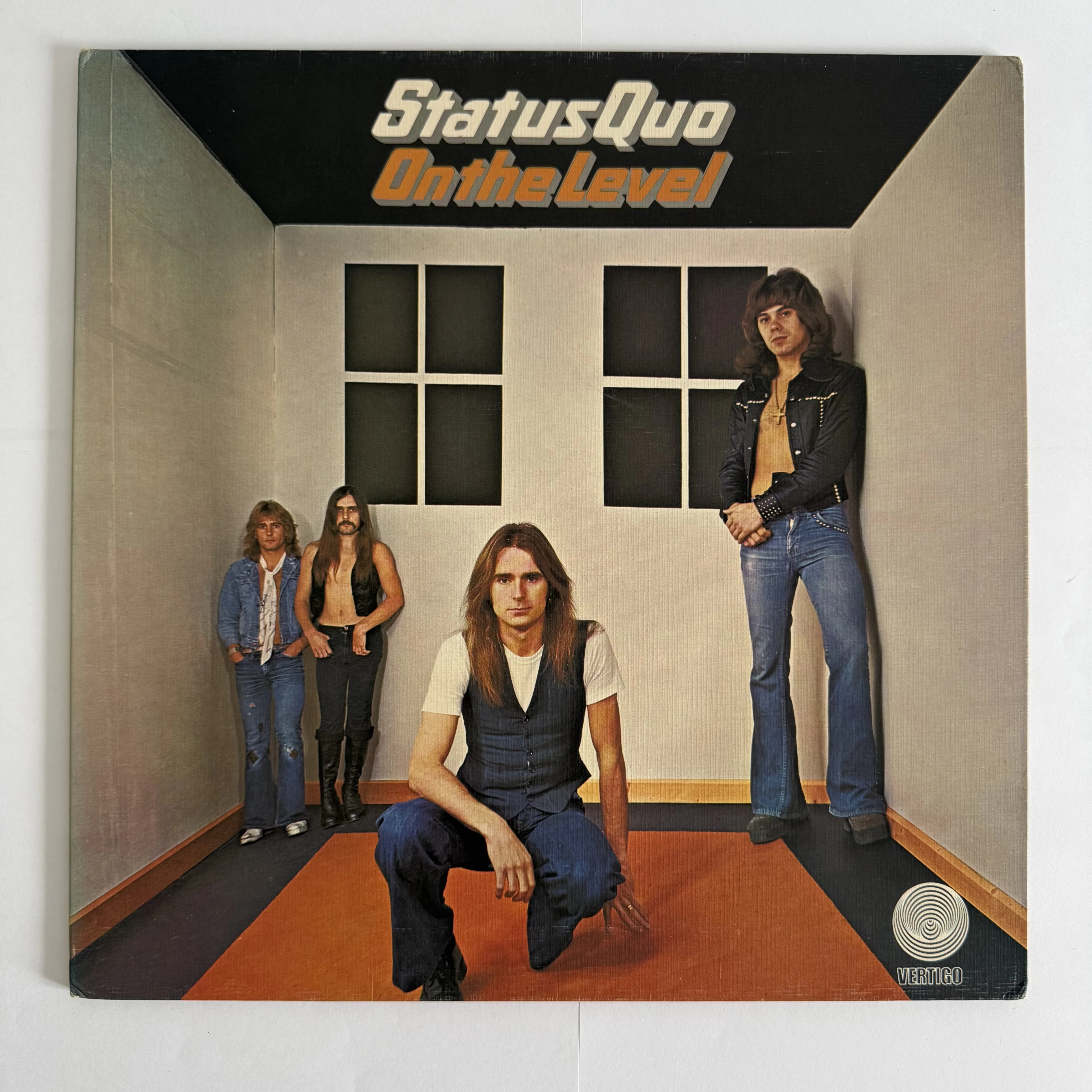 Status Quo — On the Level