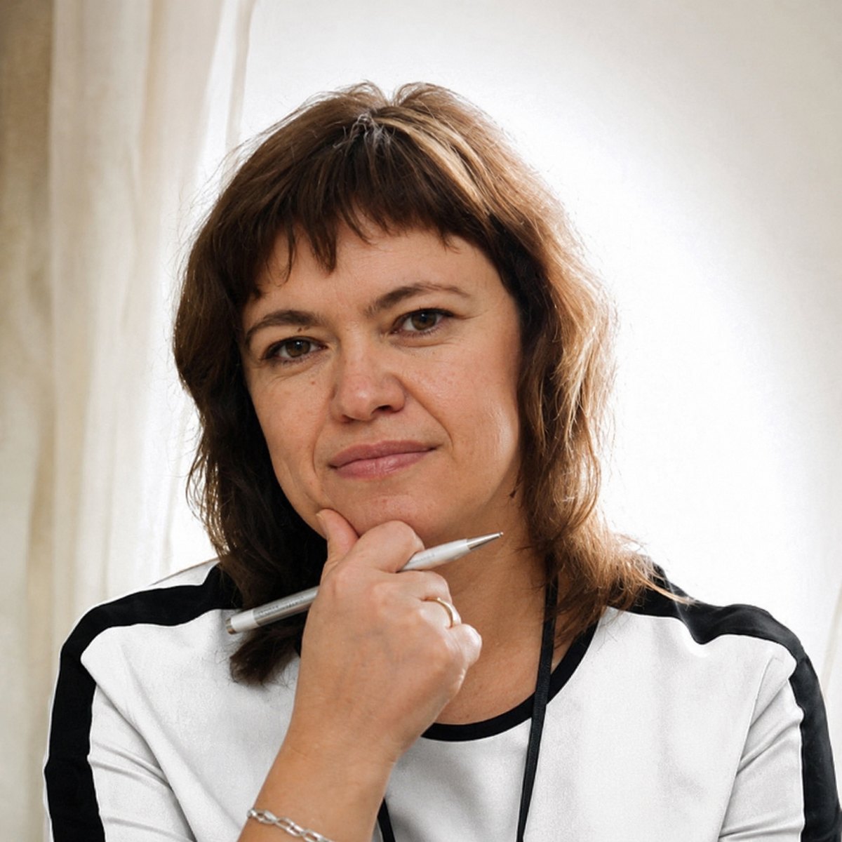 Попова Елена