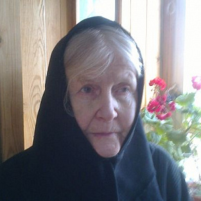 Нина Монахиня