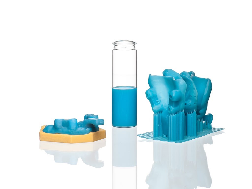 Фотополимер NextDent Tray, оттенок Blue (голубой). Упаковка 1000 гр., арт: NDTRBL01000
