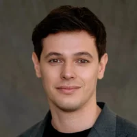 Максим Иванов