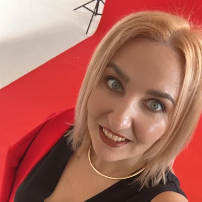 Алина Конова