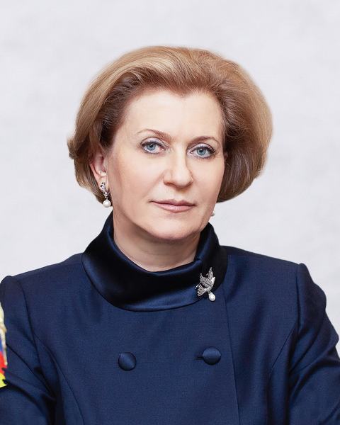 Анна Попова