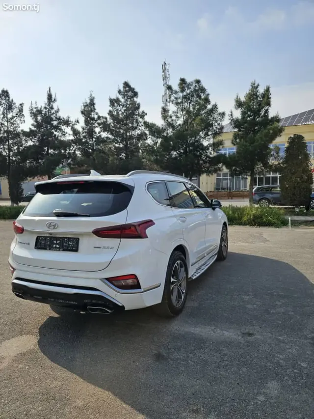 Hyundai Santa Fe 2019 · 2.2 AT