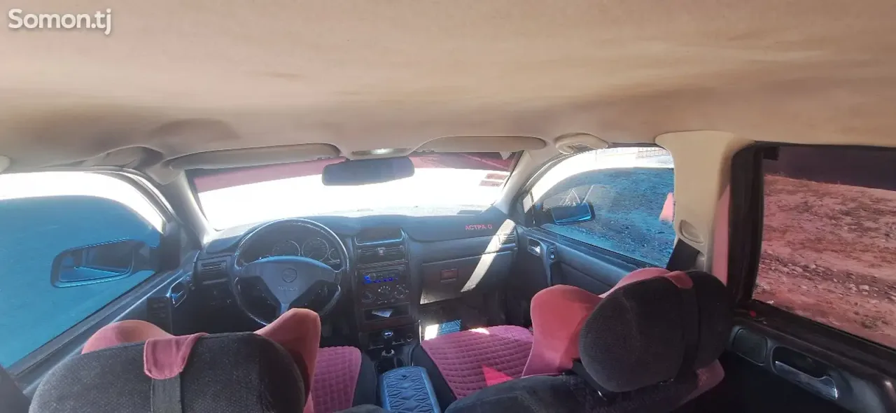 Opel Astra G 1999 · 1.6 MT