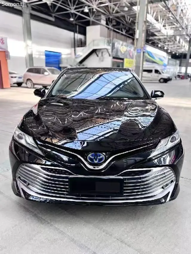Toyota Camry 2018 · 2.5 AT