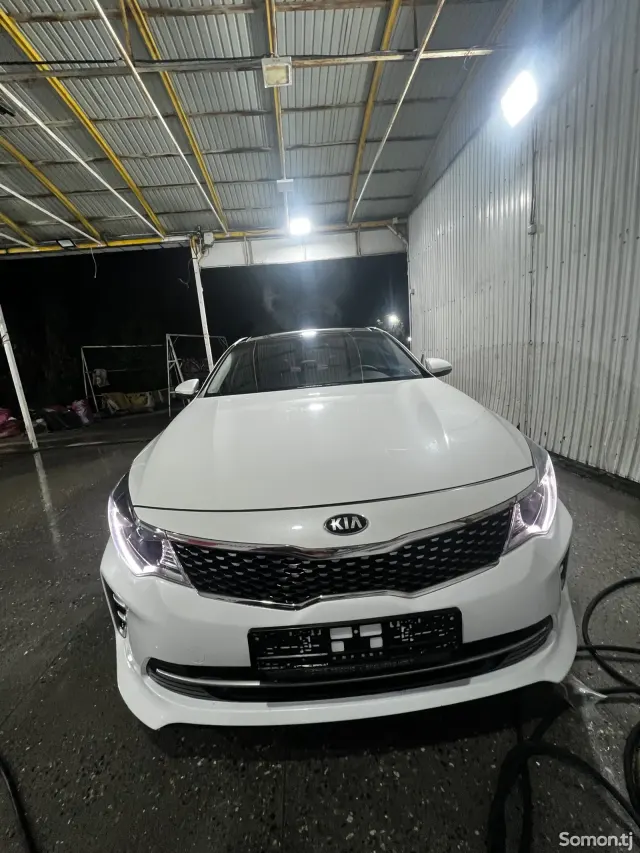 Kia K5 2015 · 2.0 AT