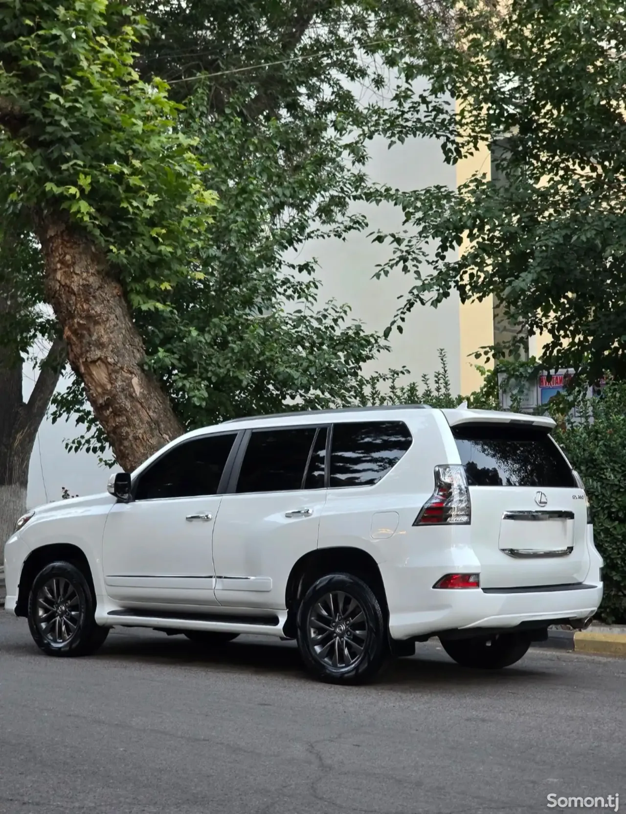Lexus GX series 2014 · 4.6 AT