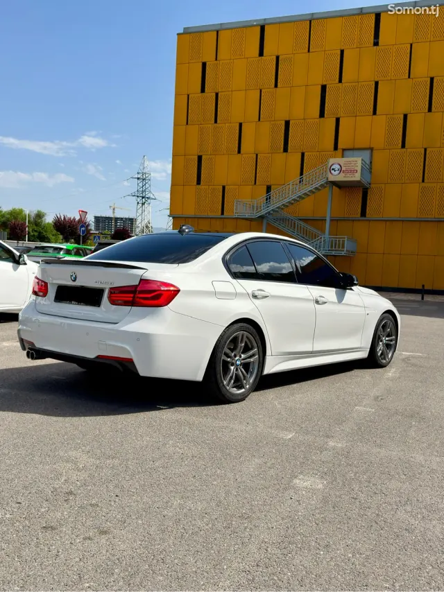 BMW 3 series 2017 · 2.0 AT