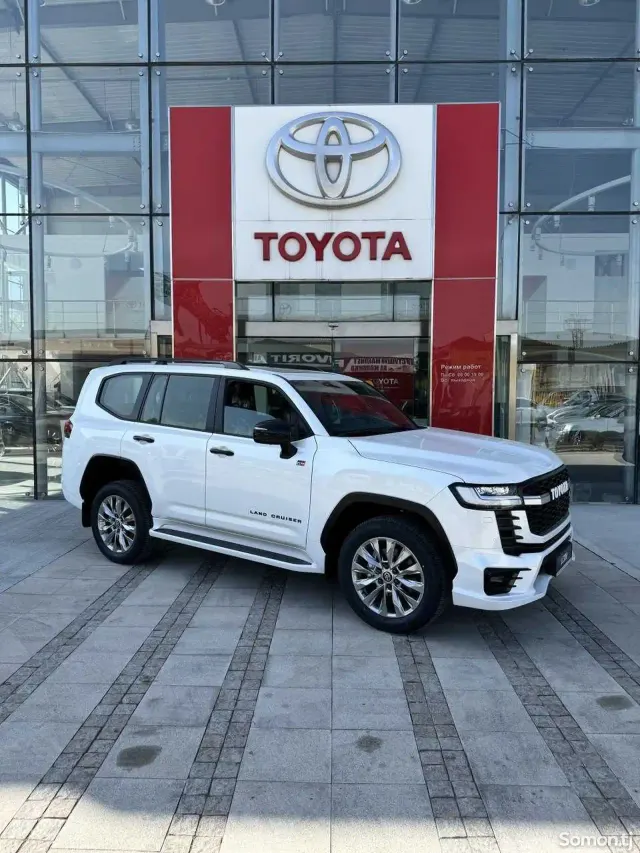 Toyota Land Cruiser 2023 · 3.5 AT