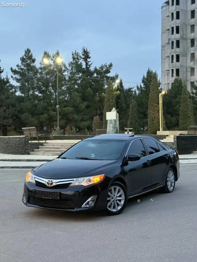 Toyota Camry 2012 · 3.5 AT