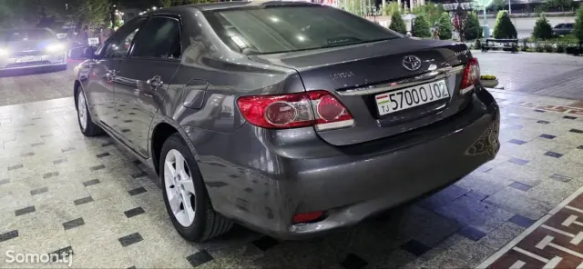 Toyota Corolla 2012 · 1.6 MT