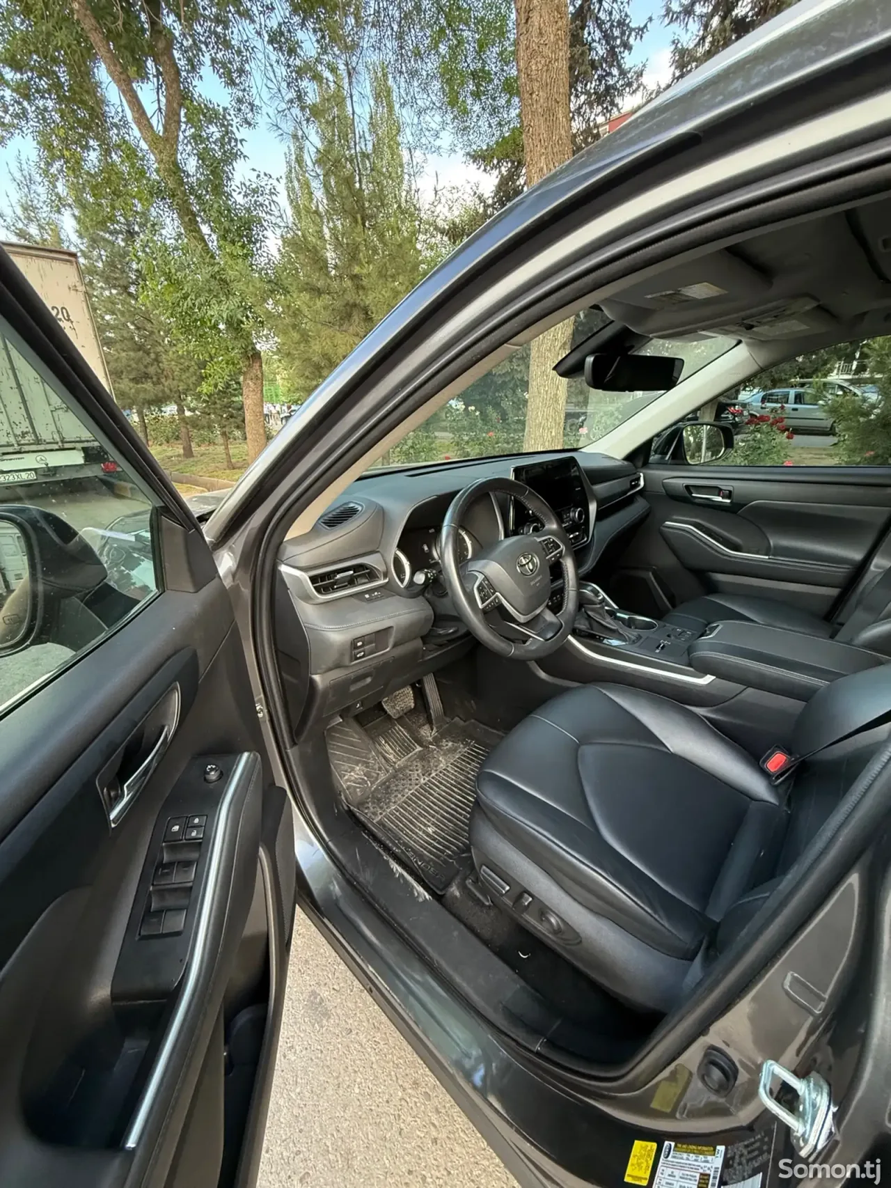 Toyota Highlander 2023 · 2.5 AT