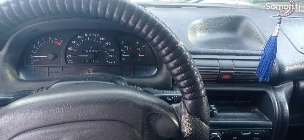 Opel Astra F 1995 · 1.6 MT