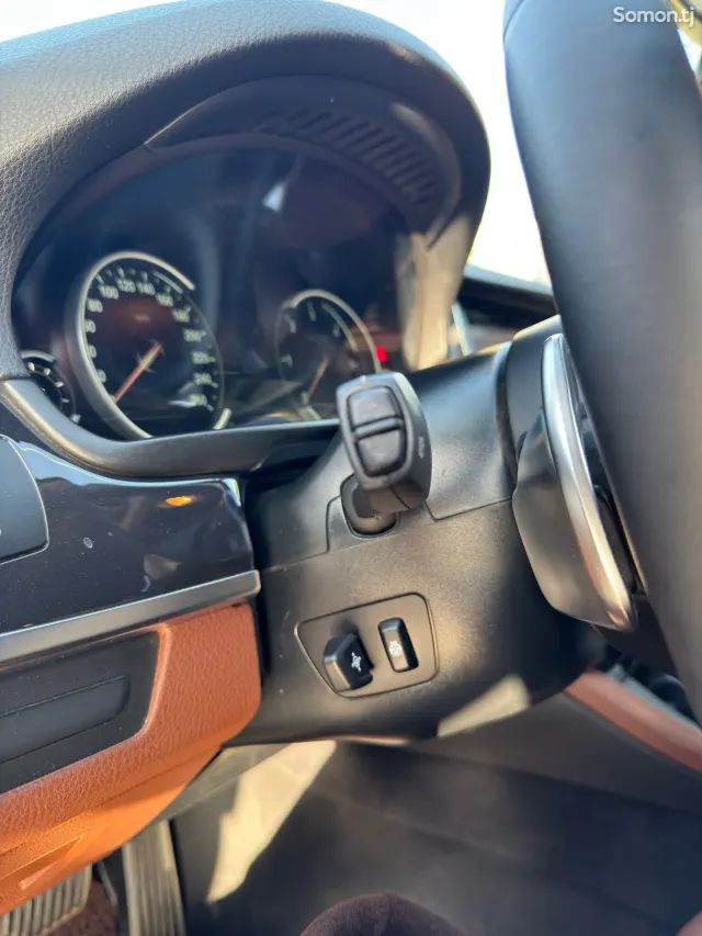 BMW 5 series 2016 · 3.0 AT