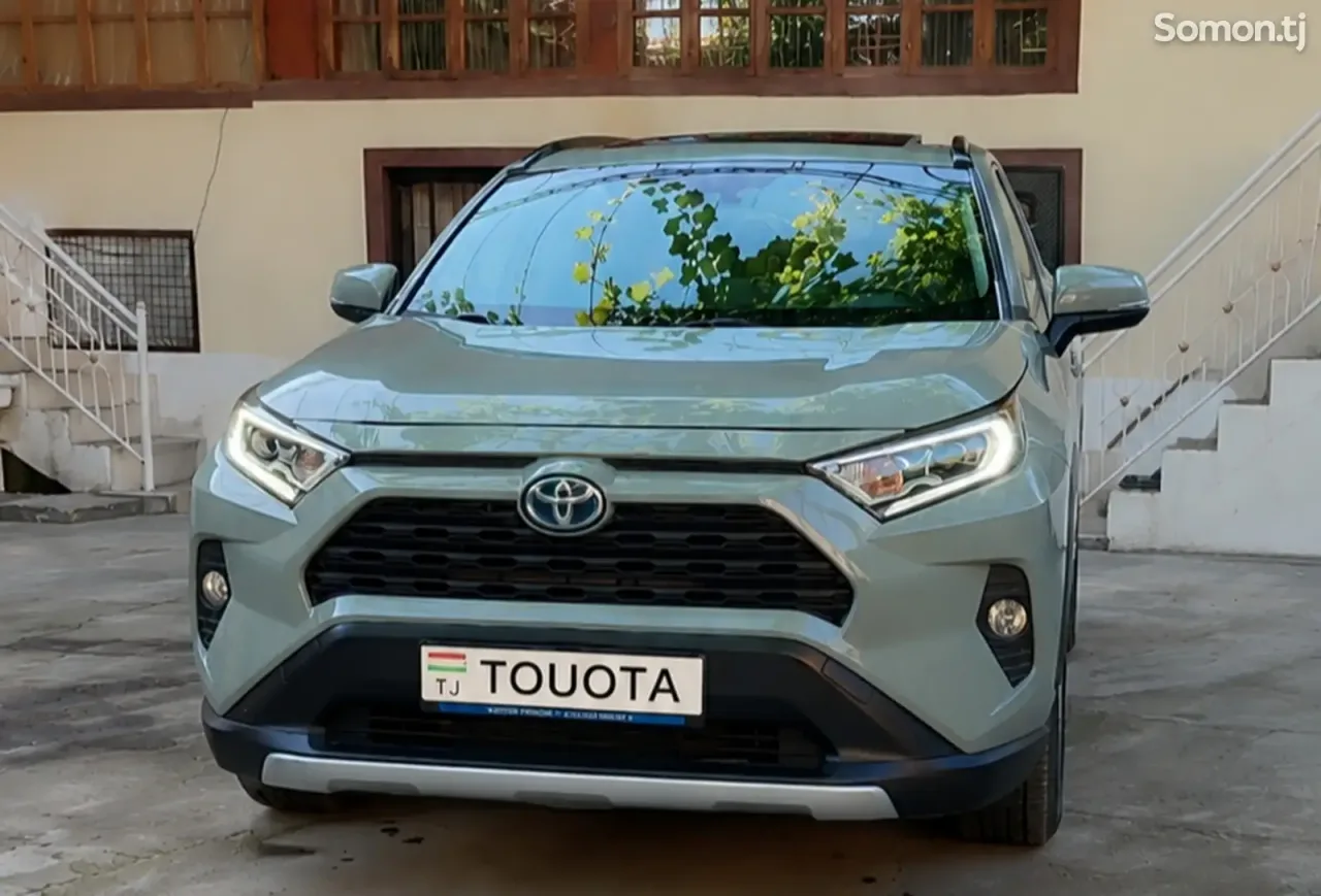 Toyota RAV 4 2022 · 2.5 AT