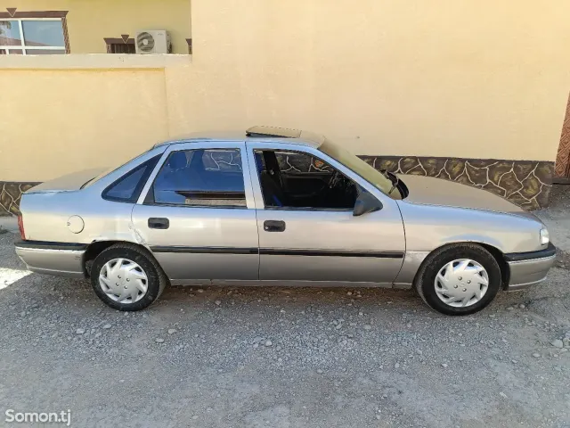 Opel Astra F 1993 · 1.6 MT