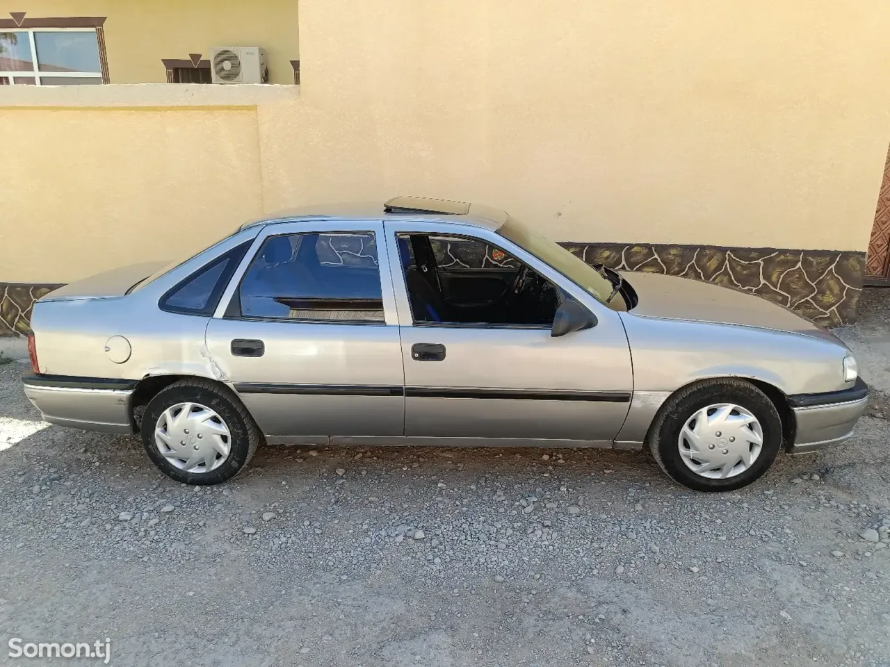 Opel Astra F 1993 · 1.6 MT